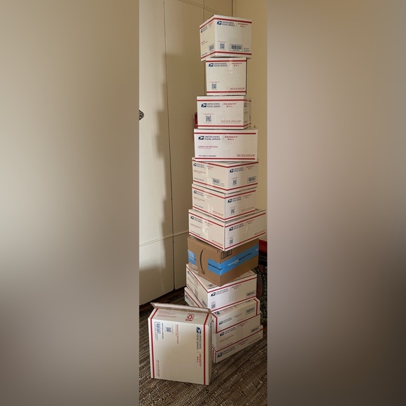 JOIN ME TODAY @ 1:45 PM EST👚 Unlisted & Listed Fabulous Items! Come See👀 - Picture 7 of 11